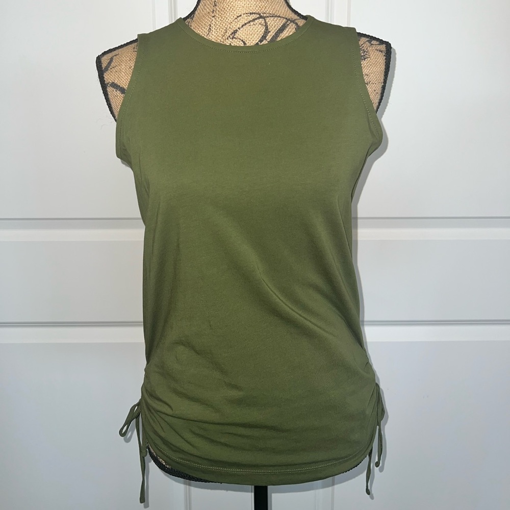 JJill sleeveless top with ruched detail